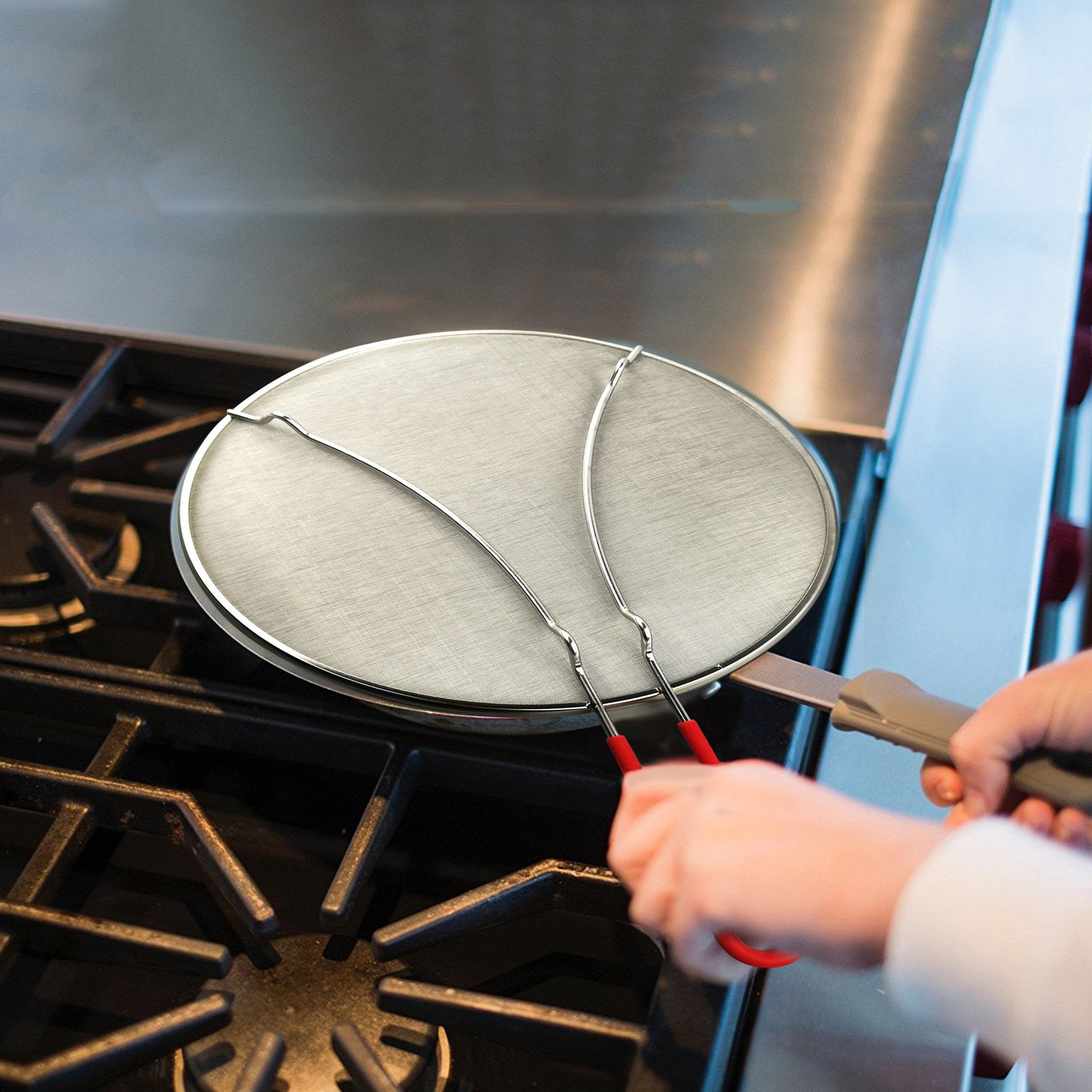 The True 13 Oven Safe Silicone Splatter Screen for Frying Pan
